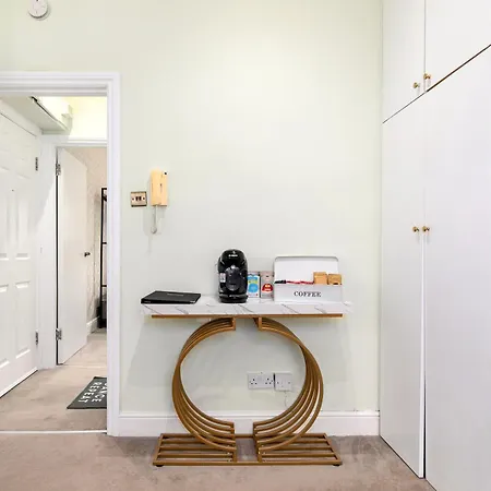 Modern Flat 5 Min To Holland Park! Apartment London Exterior photo