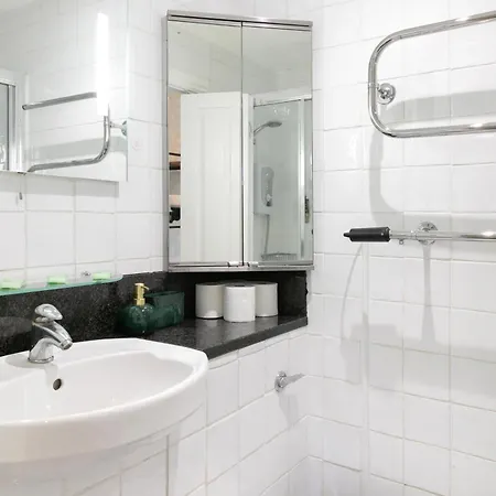 Modern Flat 5 Min To Holland Park! Apartment London Exterior photo