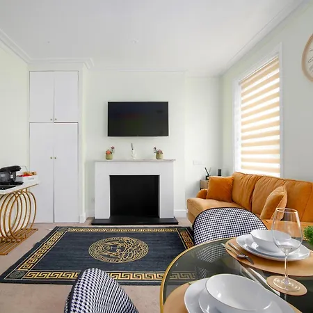 Modern Flat 5 Min To Holland Park! Apartment London Exterior photo