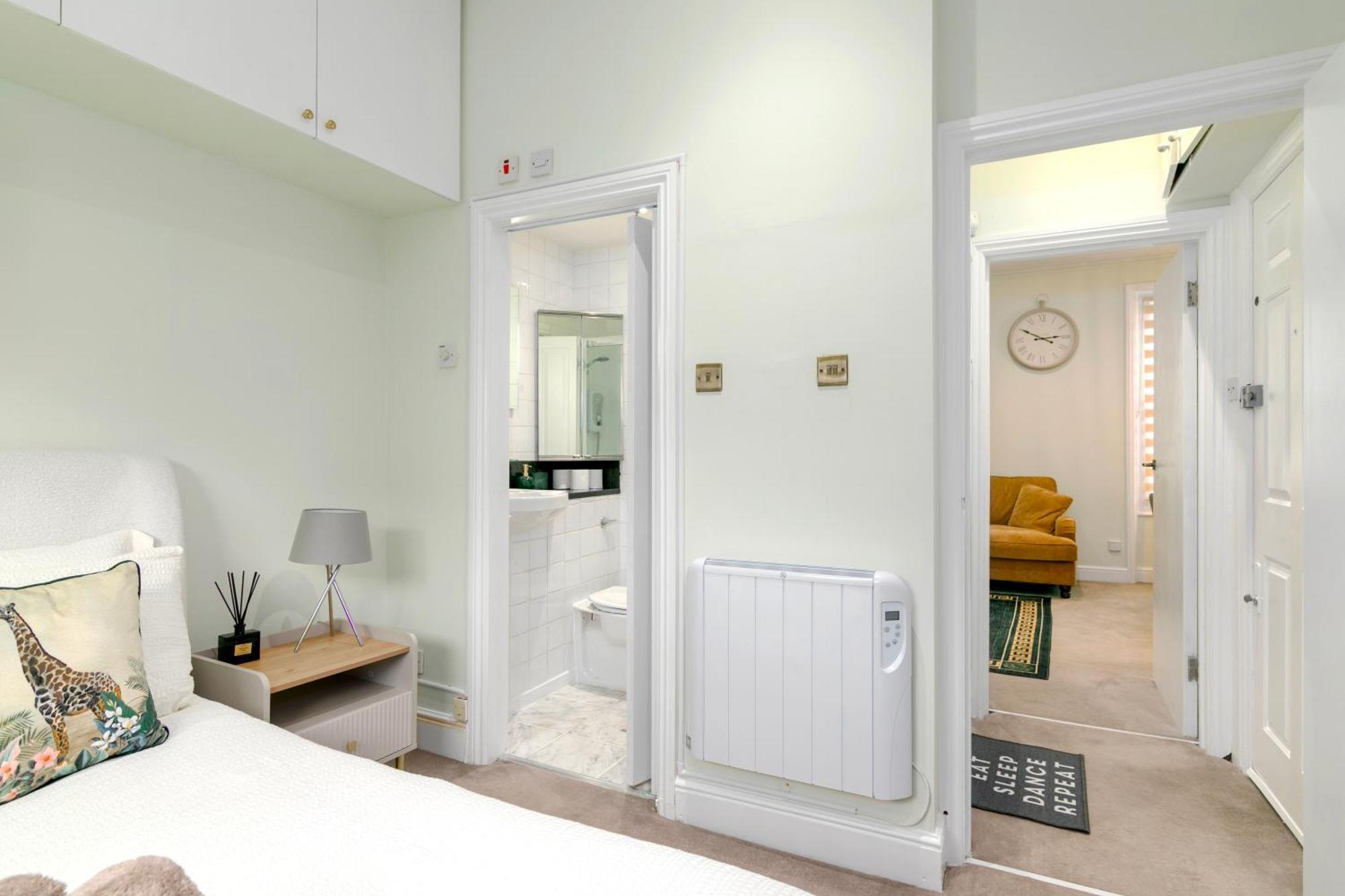 1 Bed Flat 5 Min From Holland Park Station! London Appartamento